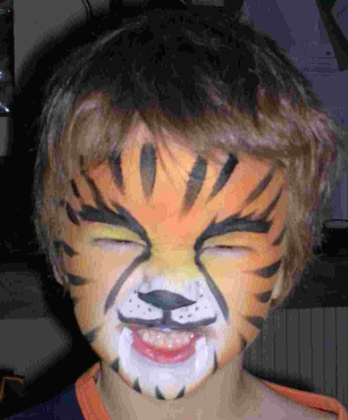 easy tiger face painting